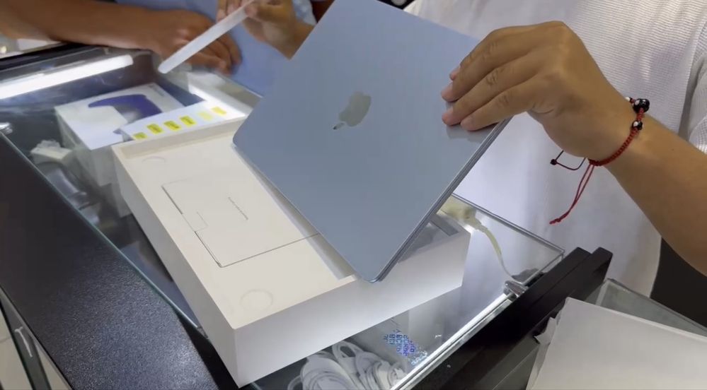 Макбук эйр 13 macbook air m4 MC6T4 MW123 MW133 MW103 MC6U4 MRXW3 MW0Y3