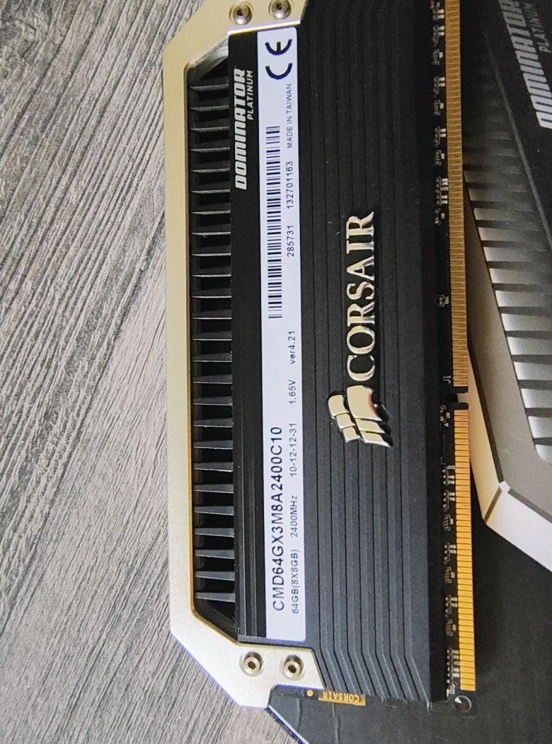 Corsair Dominator Platinum 24Gb, DDR3, 1.65v, 2 x 2133mhz & 1x 2400mhz