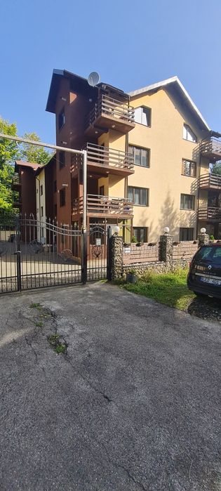 Apartament de vanzare Predeal proprietar strada trei brazi