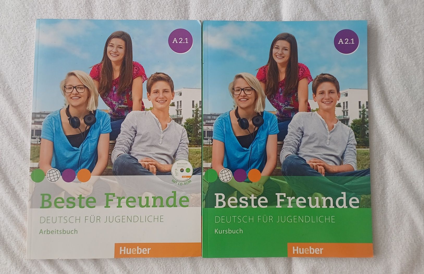 Учебници и тетрадки по немски Beste Freunde + подарък Genial