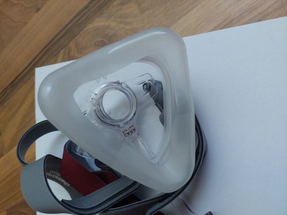 Masca full face noua Lowenstein,pentru apnee