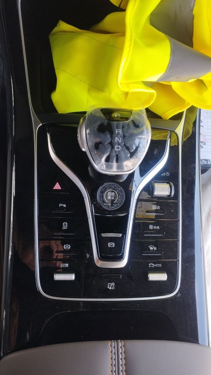 BYD QIN PLUS Beyond 510 км. 4 позиция. Люк.