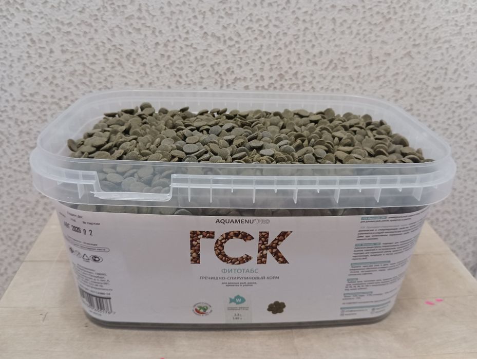 Корм для рыб со спирулиной