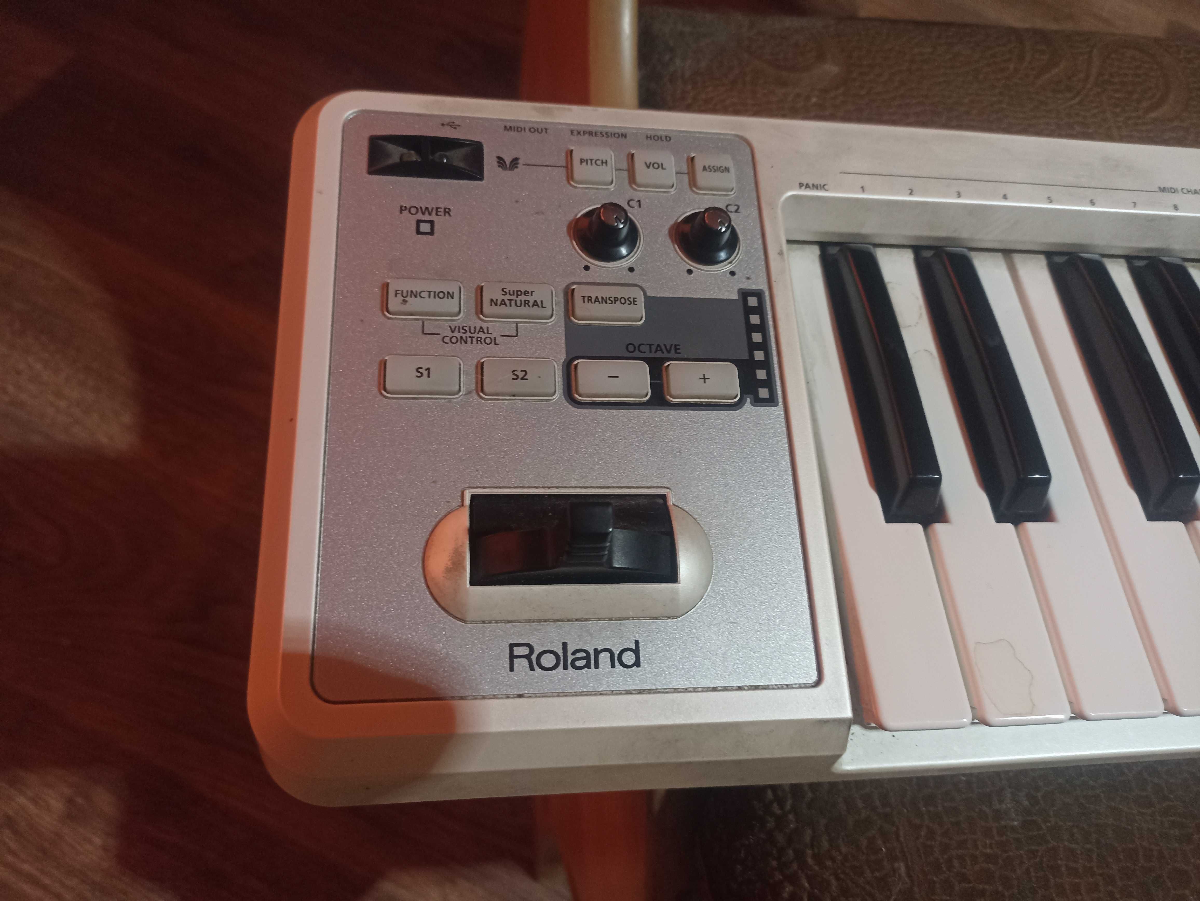 Midi клавиатура Roland A49