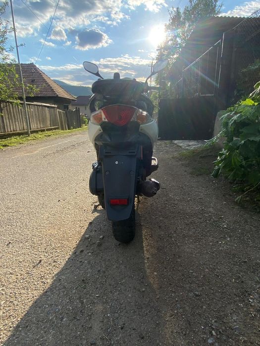 Vând kymco agility rs 50 4 t