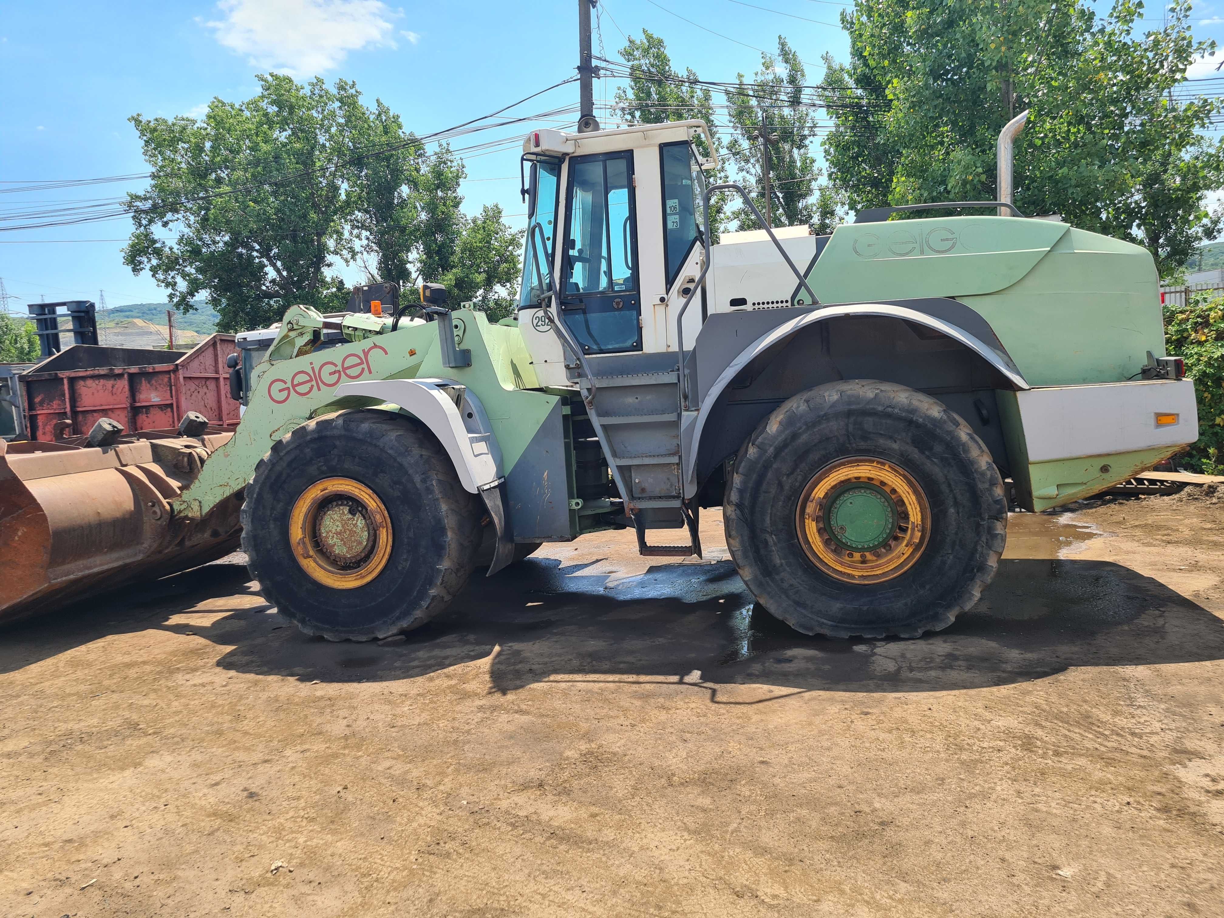 Incărcator Frontal Liebherr L574