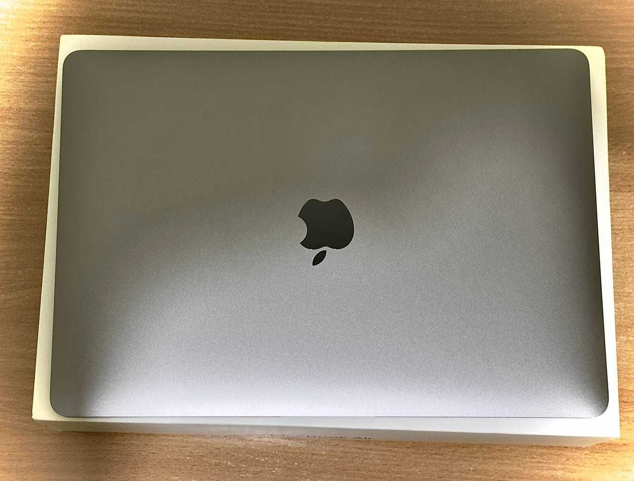 Премиальные ноутбук Macbook Air M1