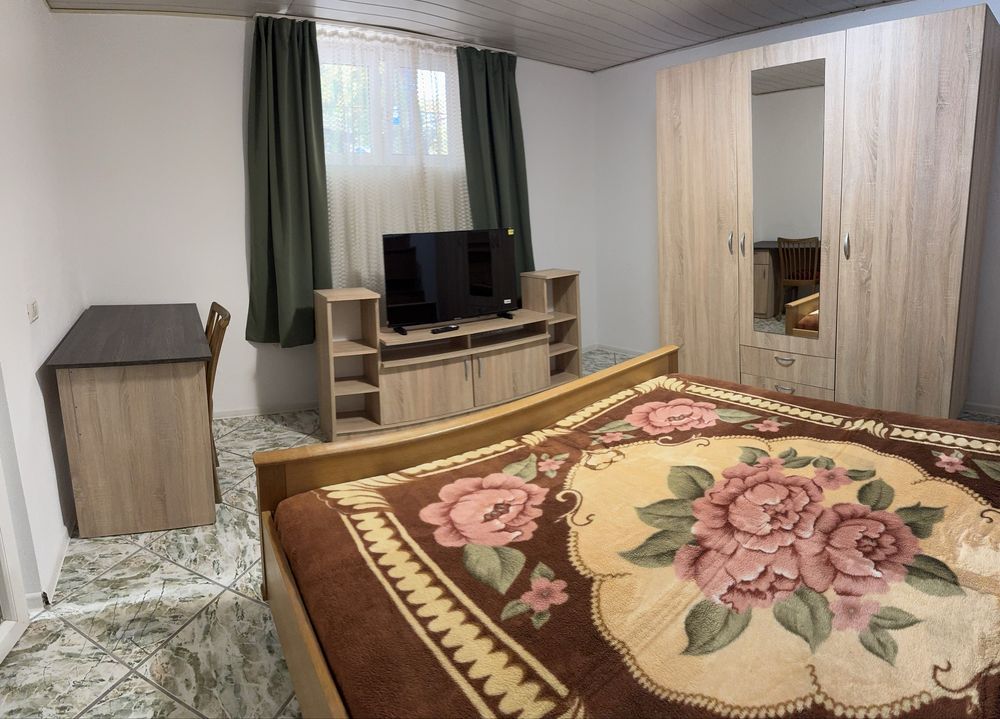 Închiriez apartament cu 1 cameră