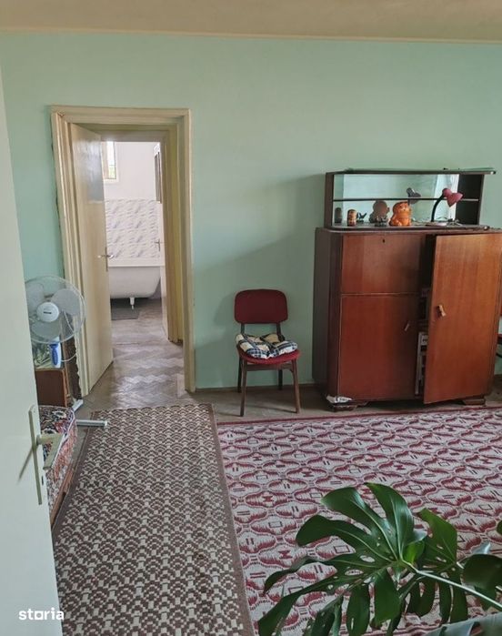Apartament 2 camere semidecomandate în Calea București