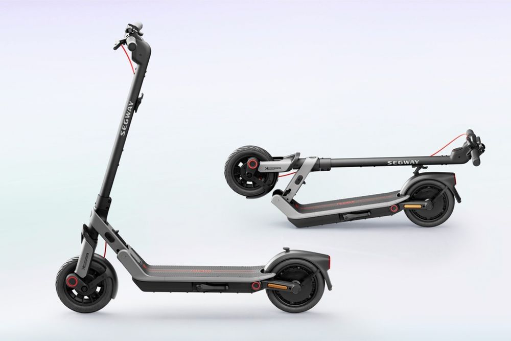 Vand trotineta electrica nouă-Segway Ninebot E3E model 2025 impecabila