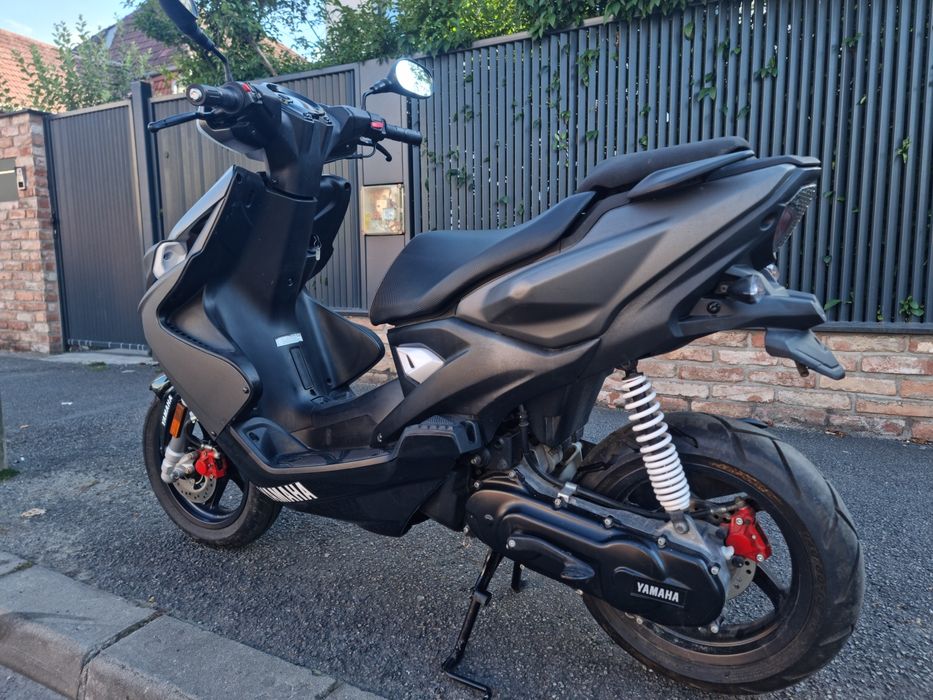 Scuter Yamaha Aerox 2014, 2T