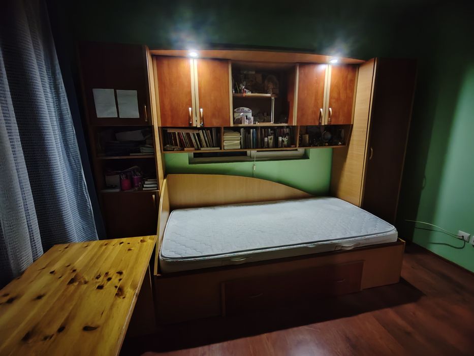 Biblioteca,pat birou elevi