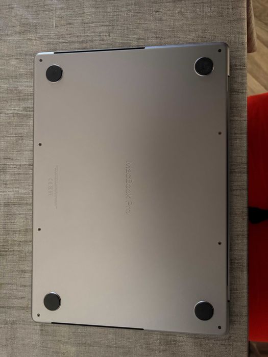 Apple Macbook Pro M1 14 2021, 10 cores, 16GB RAM, 1TB Storage