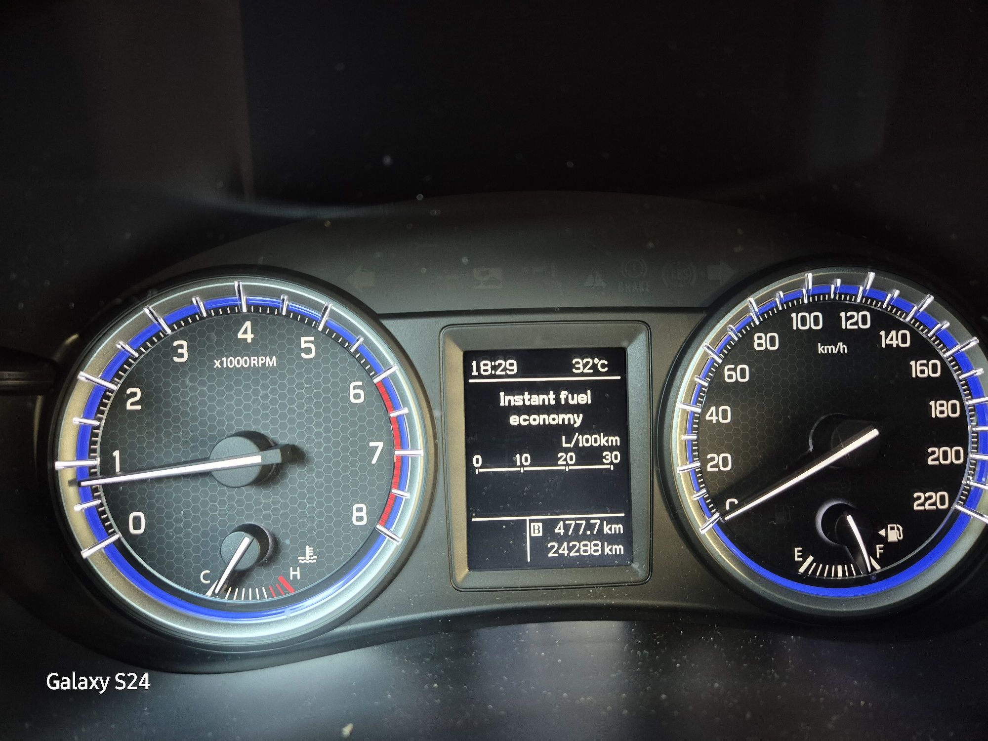 SUZUKI SX4 myldhibrid în garanție