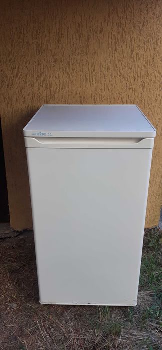 Vand frigider Arctic stare foarte buna de functionare.