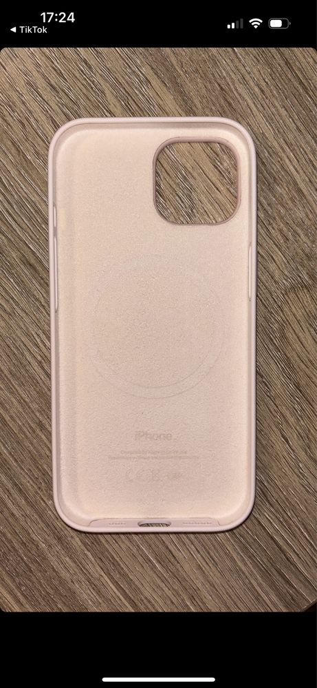 Оригинален Розов калъф за Iphone 15