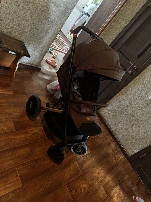 продам НОВУЮ коляску