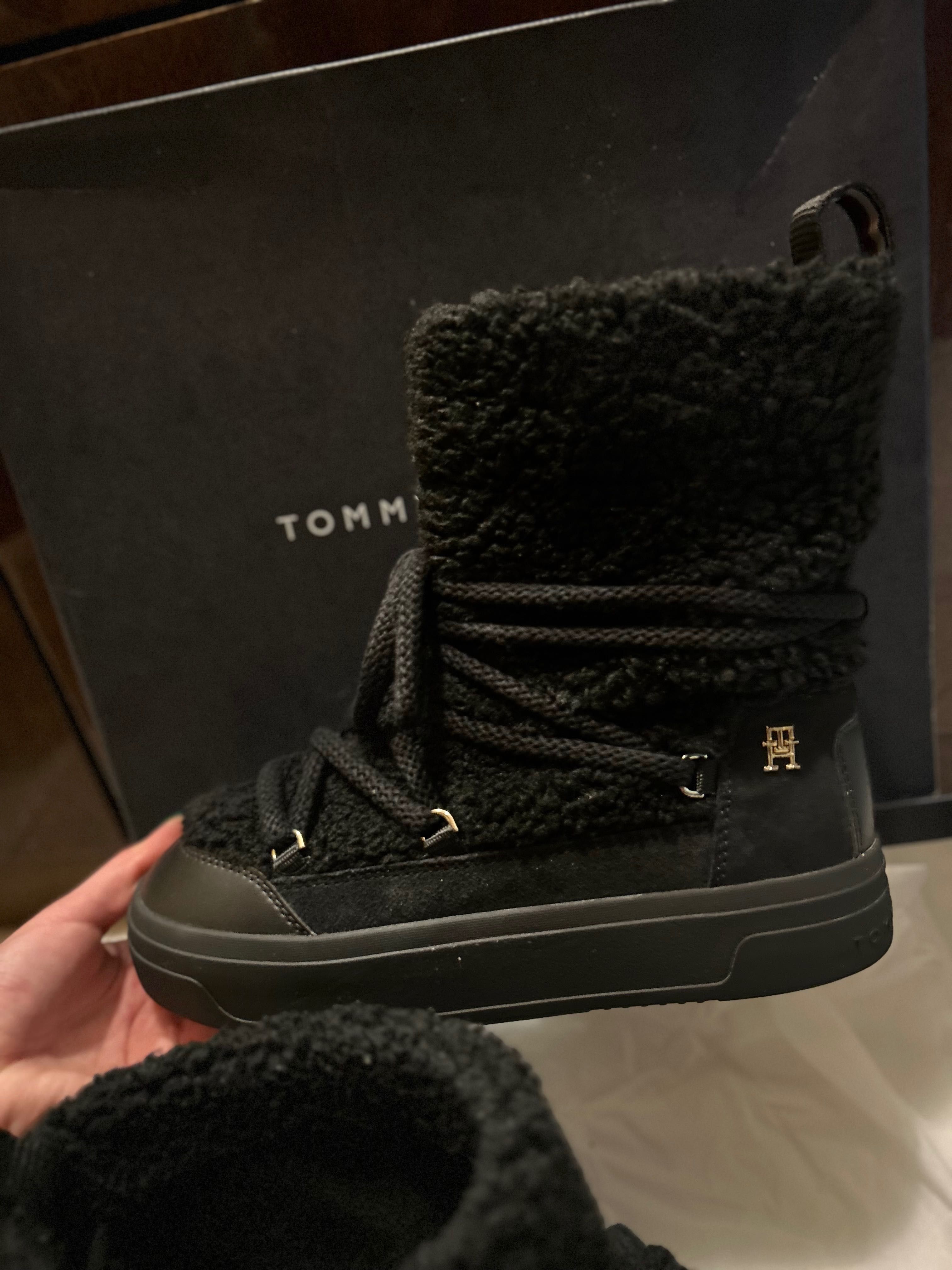 Апрески Tommy Hilfiger