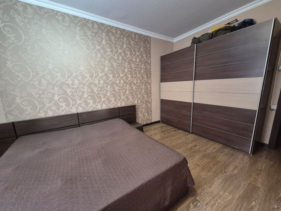 Продам спальный гарнитур бу