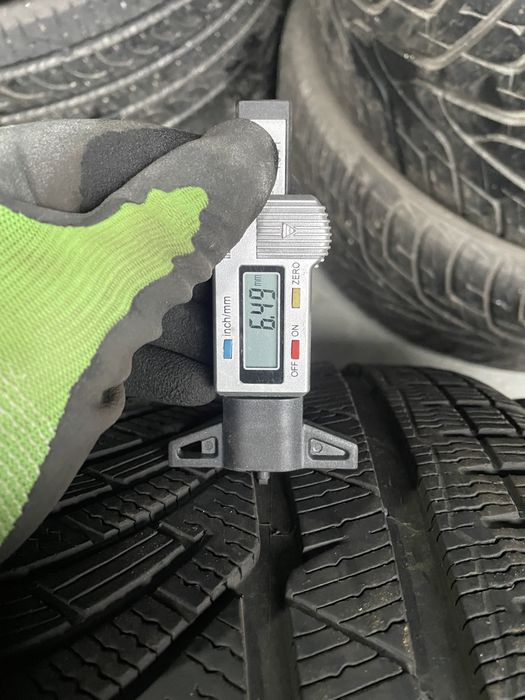 Anv m+s 235/35/20Michelin