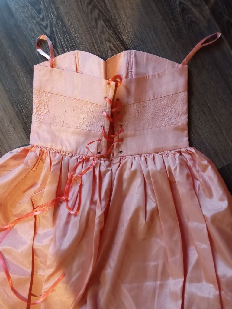 Рокля AVIN и Hrisima Fashion