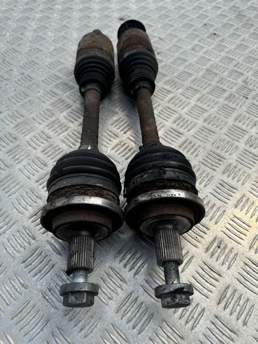 Предна полуоска лява и дясна за Mercedes E класа W211 4matic