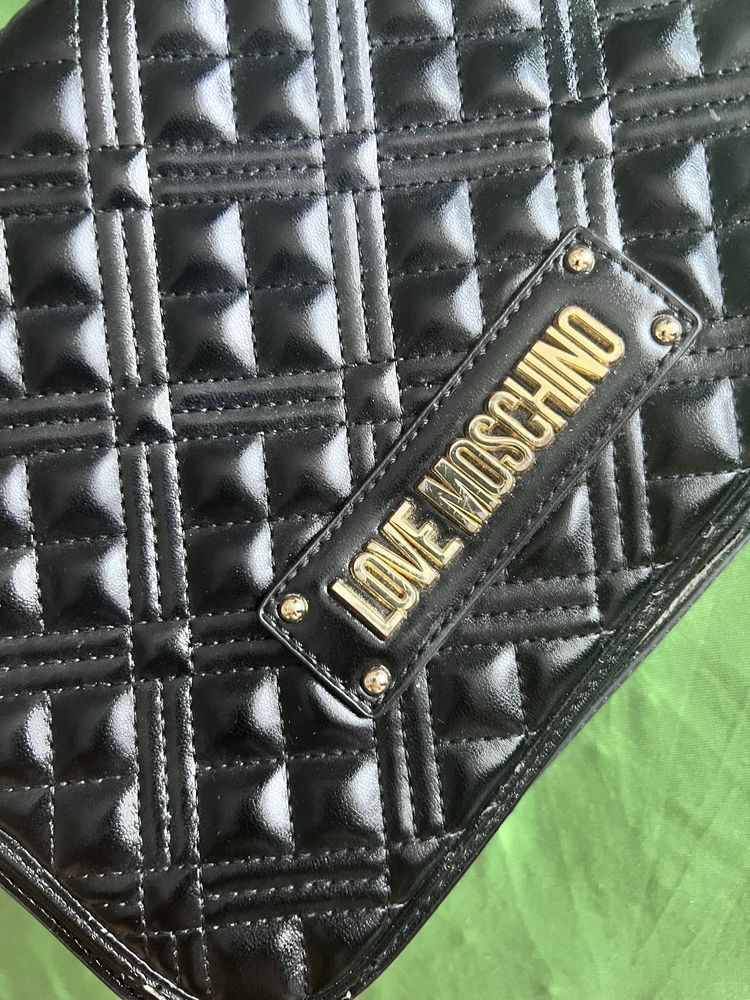 Чанта Love Moschino със забележки