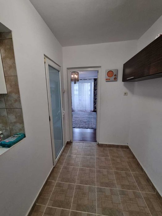 Inchiriez garsoniera