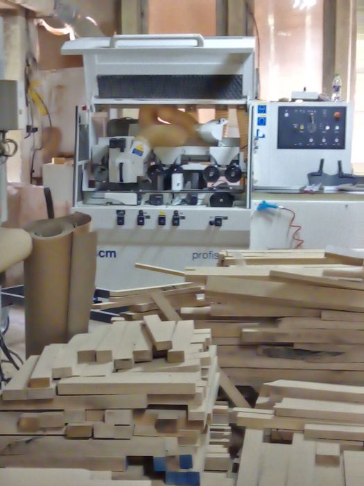 Машини за мебели от дърво