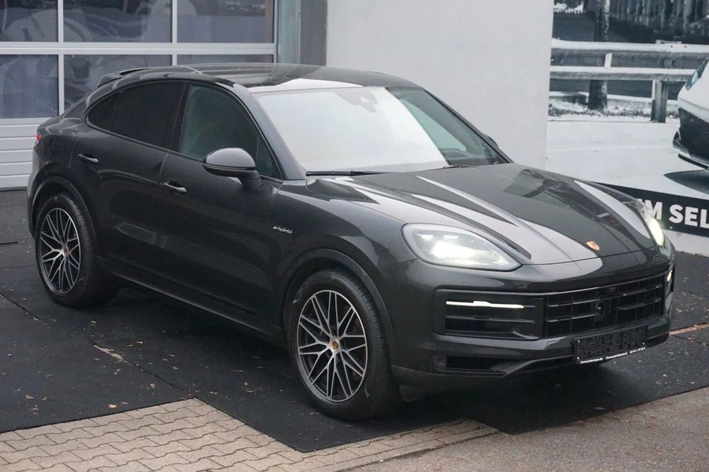 Porsche Cayenne Coupe Coupe E-Hybrid NEW MODEL 18-way Sport