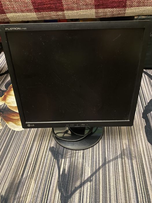 монитор. . . .LG