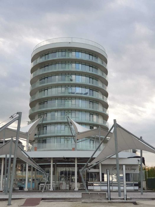 inchiriez studio-garsoniera white tower mamaia nord navodari