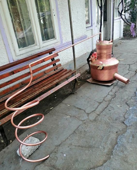 Vand un cazan de tuica din cupru alimentar