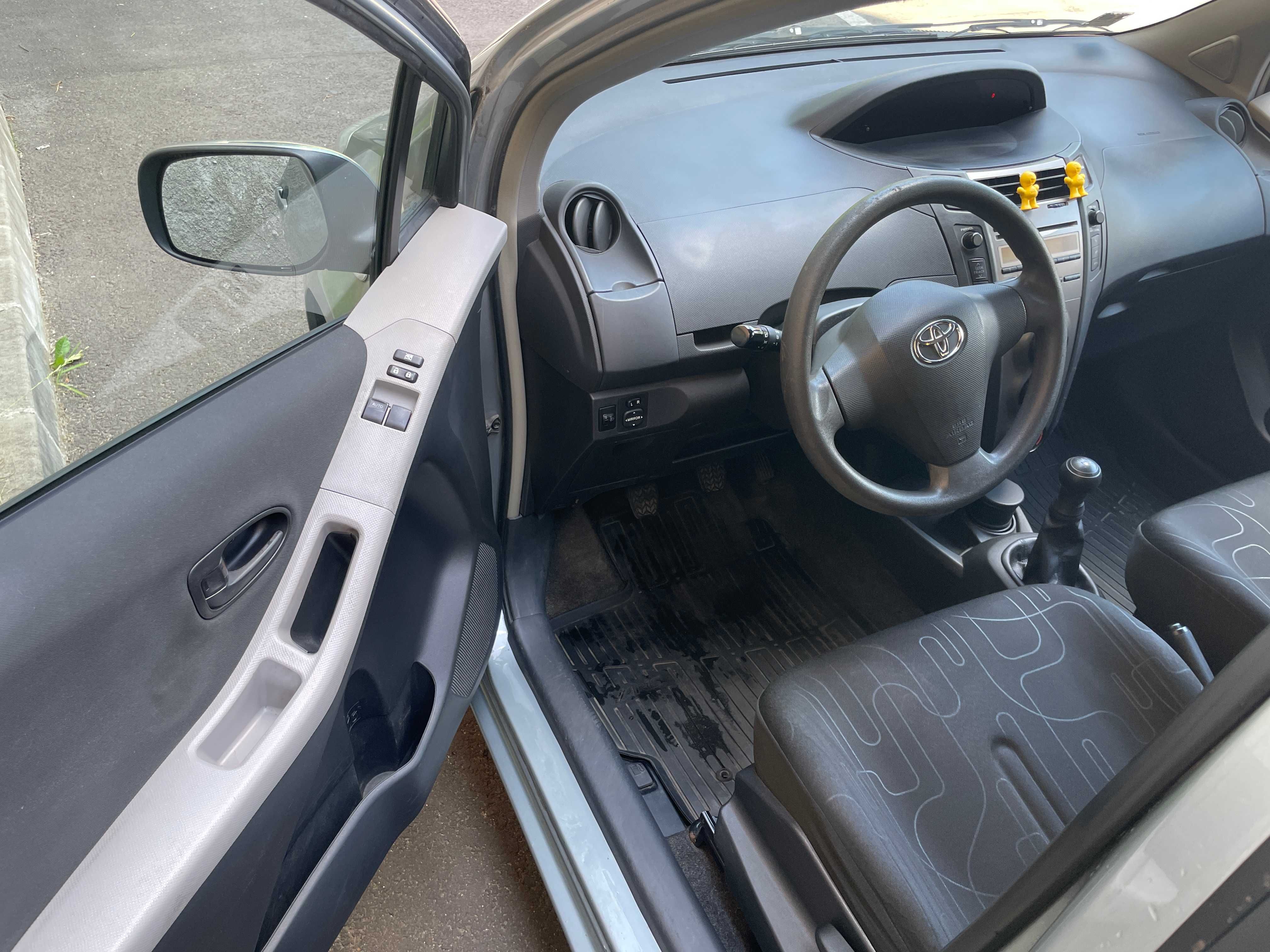Toyota Yaris 2011