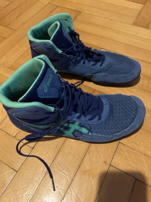 Борцовки асикс 44 номер с две трика M/L размер