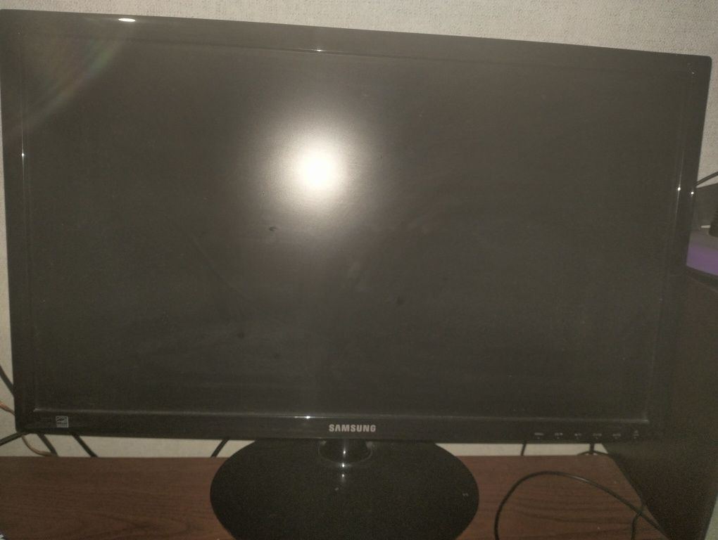 Продаётся монитор Samsung 24″