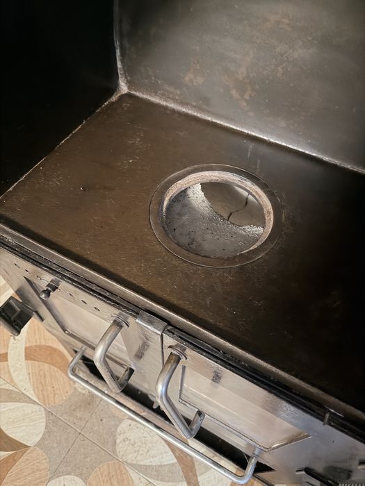 Semineu masiv in 2 usi cu plita