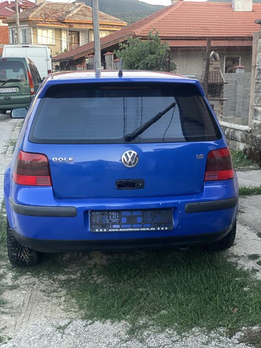 Фолсаваген Голф  4 1.6 benzin