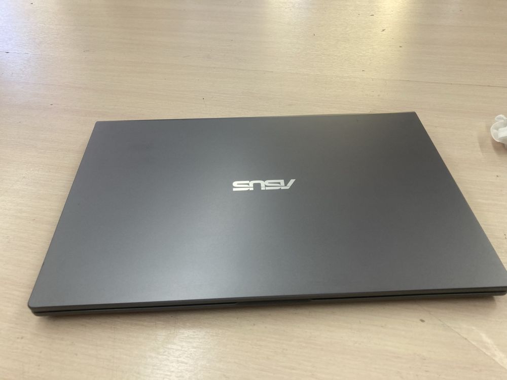 Asus X515 intel core i3-1115g(3.00GHz)/24/512