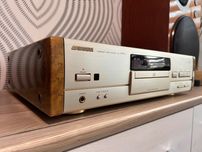 SANSUI CD-α917XR / Rare CD Player Made in Japan