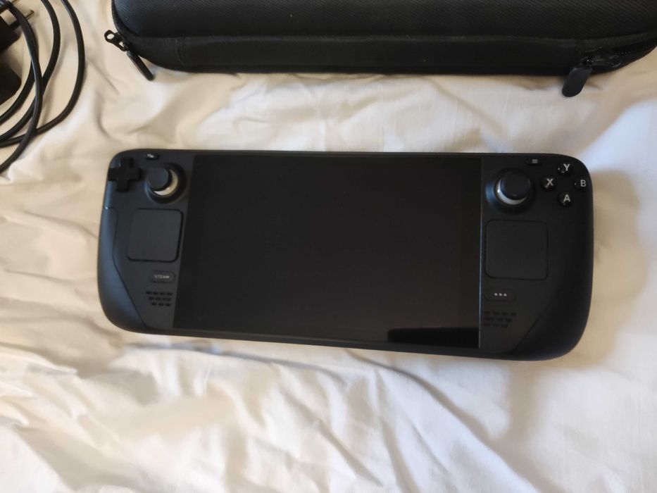 Продавам Steam Deck LCD