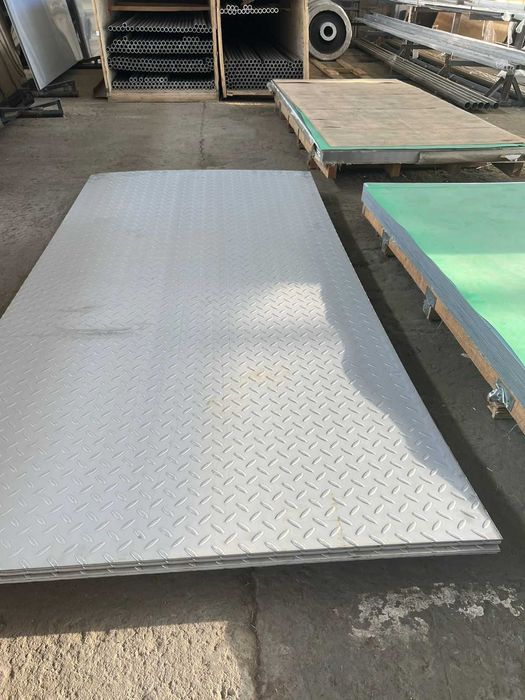 Лист Рифленый нержавеющий