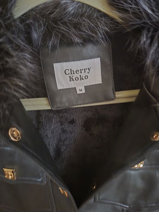 Продавам кожено яке с естествен пух