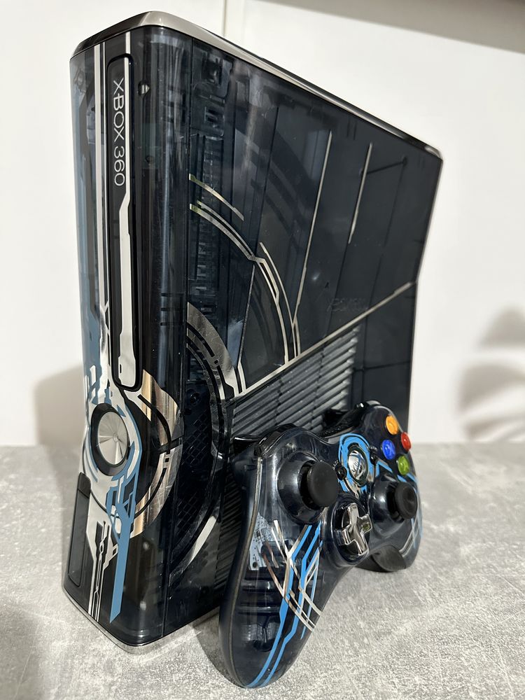 Xbox 360 Halo 4 editie limitata 320gb modat