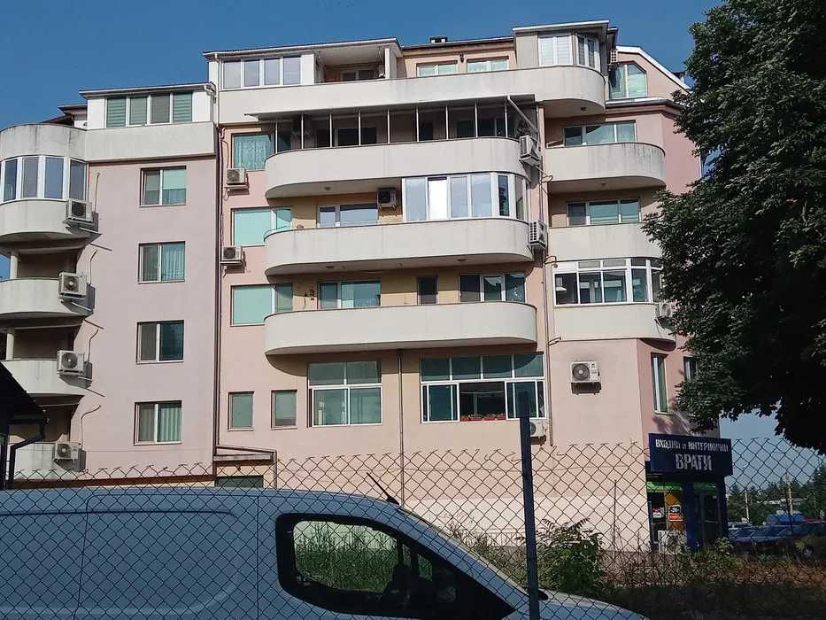 Тристаен, гр. Велико Търново, кв. Бузлуджа