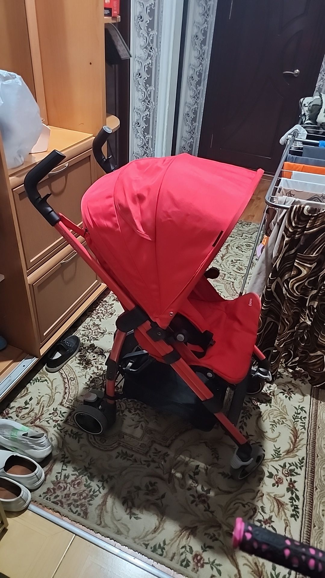 Прогулочная коляска