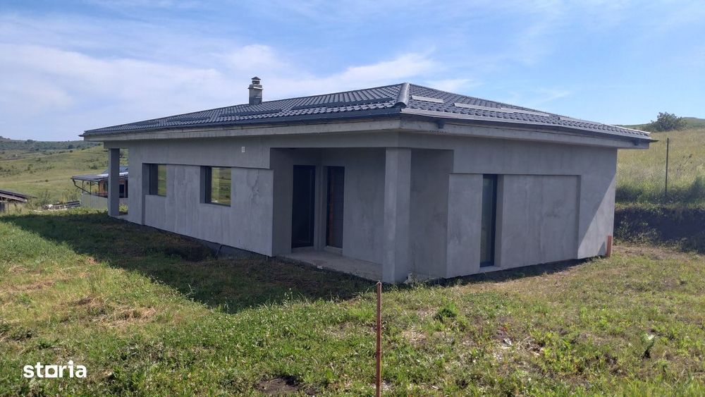 Vand casa in Salistea Noua