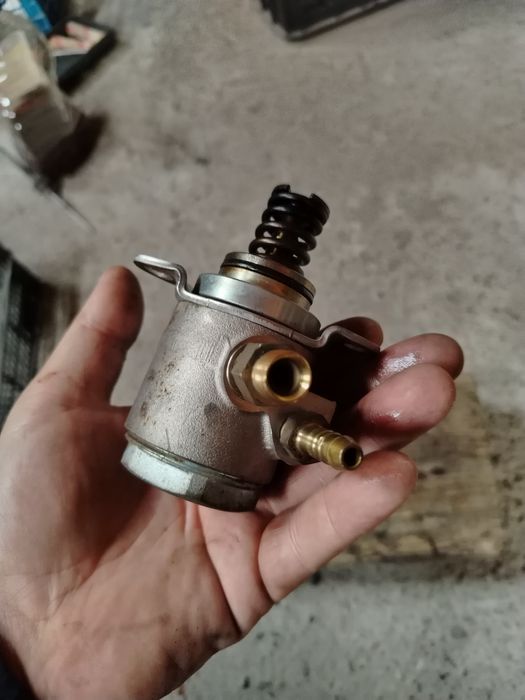 Pompa înaltă 1.4 tsi caxa 122 cai golf 6