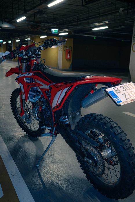 Motocicleta Enduro Beta Xtrainer 300 MY 2023