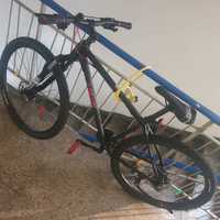 Bicicleta aproape noua